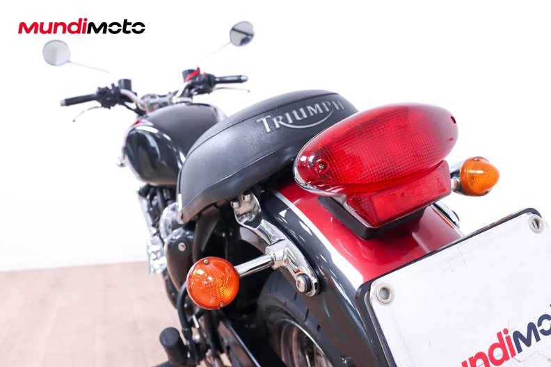 Motorbike image 8
