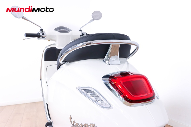 Motorbike image 9