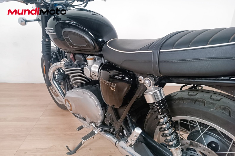 Motorbike image 8