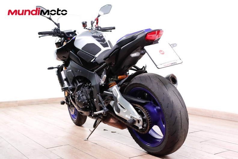 Motorbike image 7