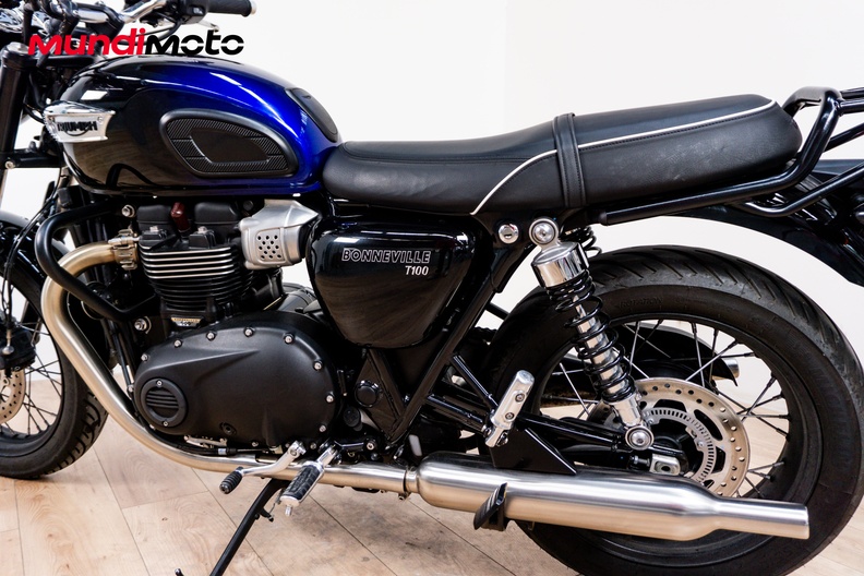 Motorbike image 8