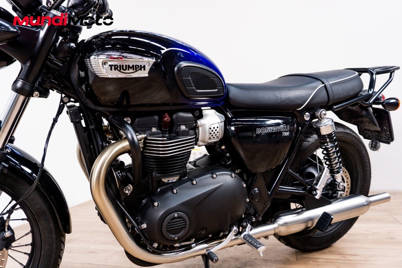 Motorbike image 9