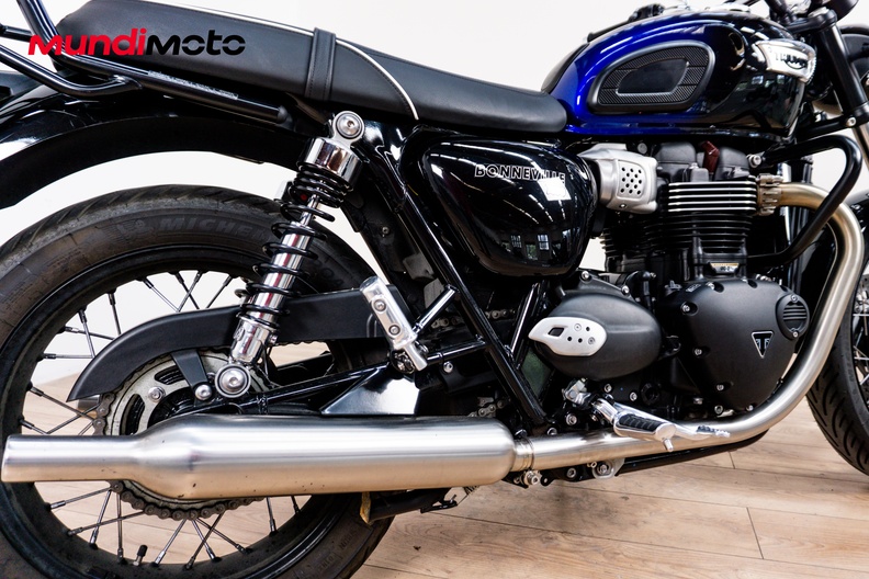 Motorbike image 3