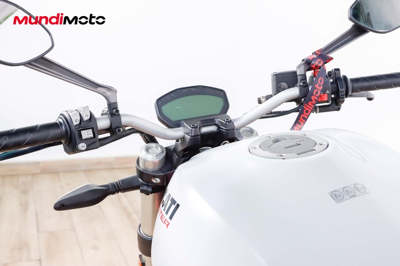 Motorbike image 10