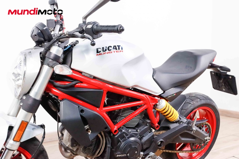 Motorbike image 9