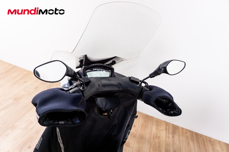 Motorbike image 10