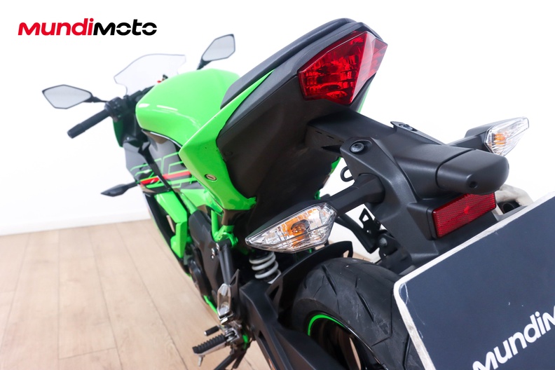 Motorbike image 9