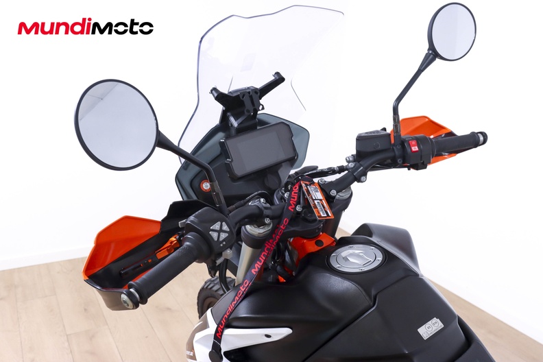 Motorbike image 10