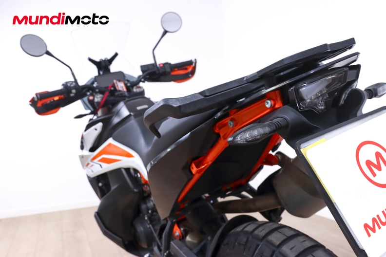 Motorbike image 9