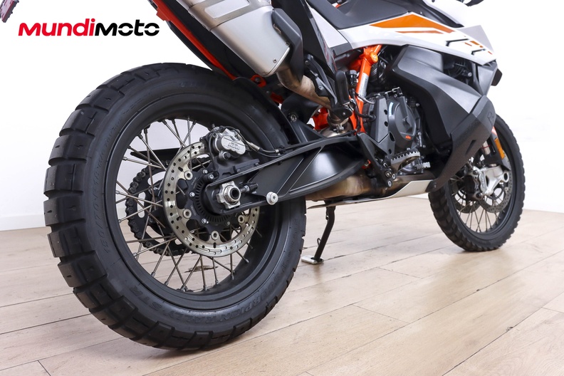 Motorbike image 3