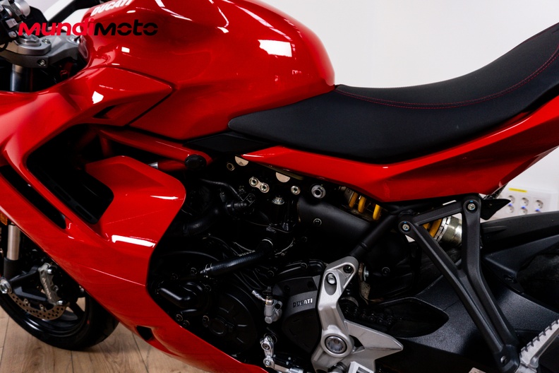 Motorbike image 8