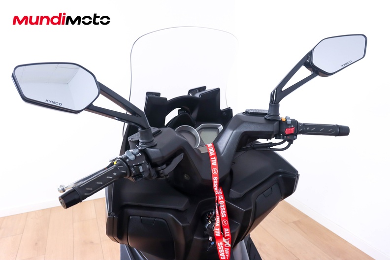 Motorbike image 10