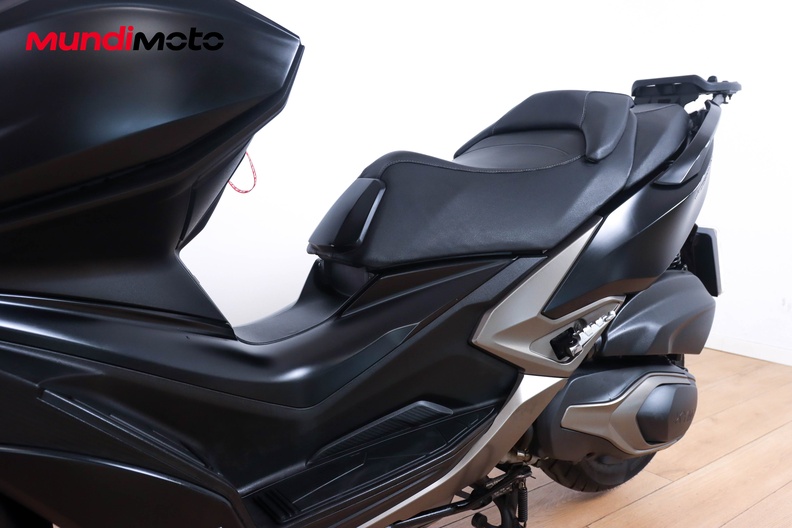 Motorbike image 8