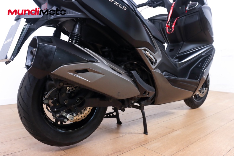 Motorbike image 3