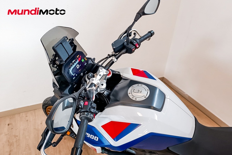 Motorbike image 10
