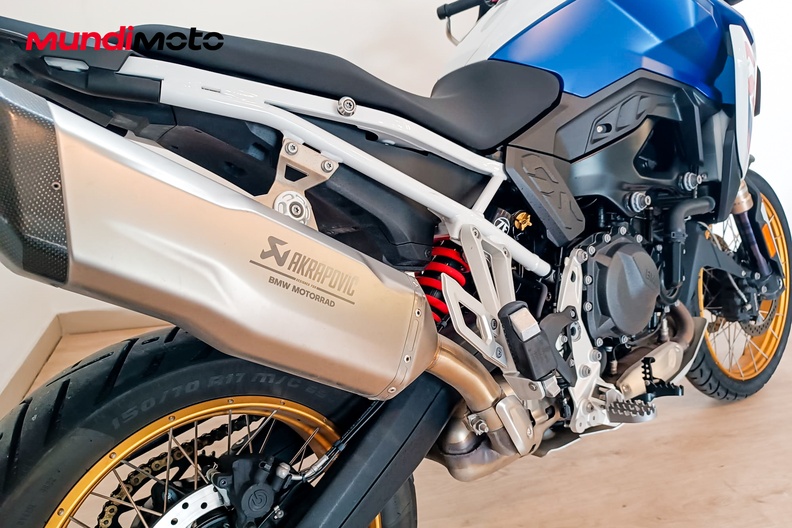 Motorbike image 3
