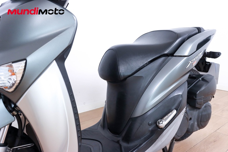Motorbike image 8