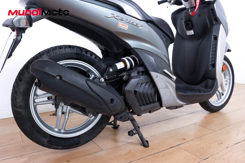 Motorbike image 3