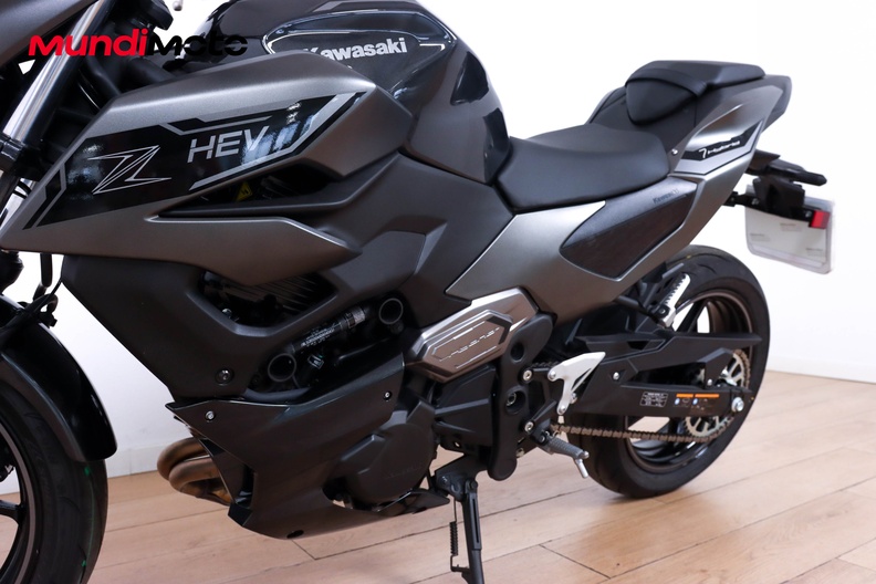 Motorbike image 8