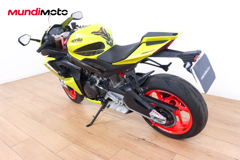 Motorbike image 6