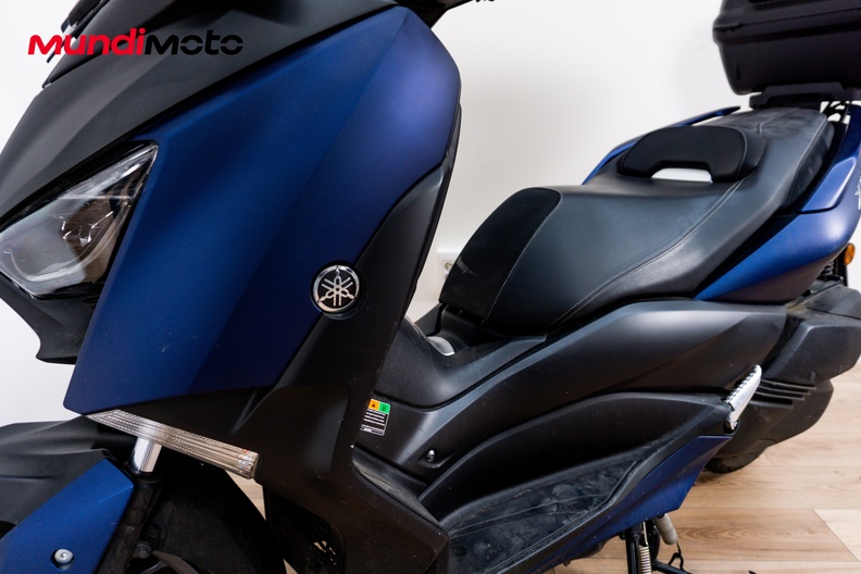 Motorbike image 9