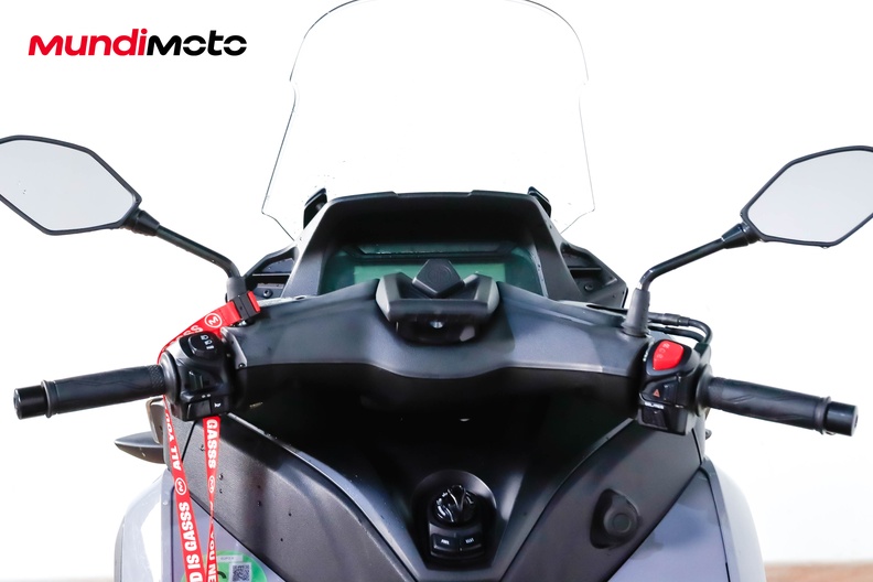 Motorbike image 10