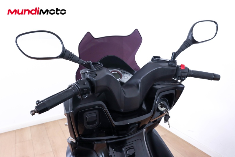 Motorbike image 10