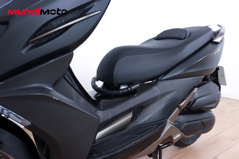 Motorbike image 8