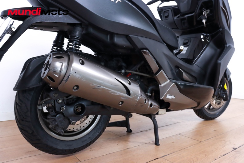 Motorbike image 3