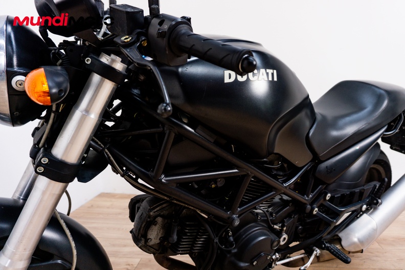 Motorbike image 9
