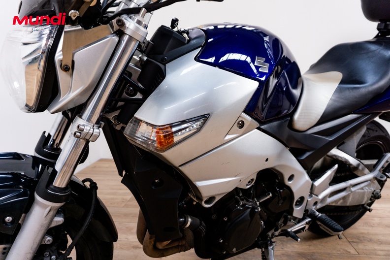 Motorbike image 9
