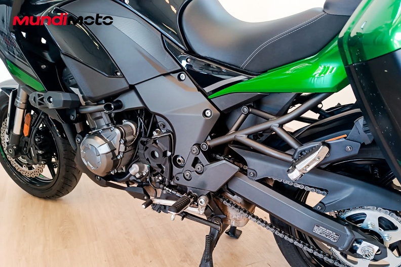 Motorbike image 8
