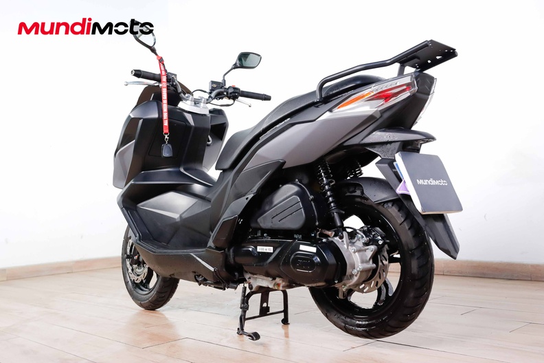 Motorbike image 6