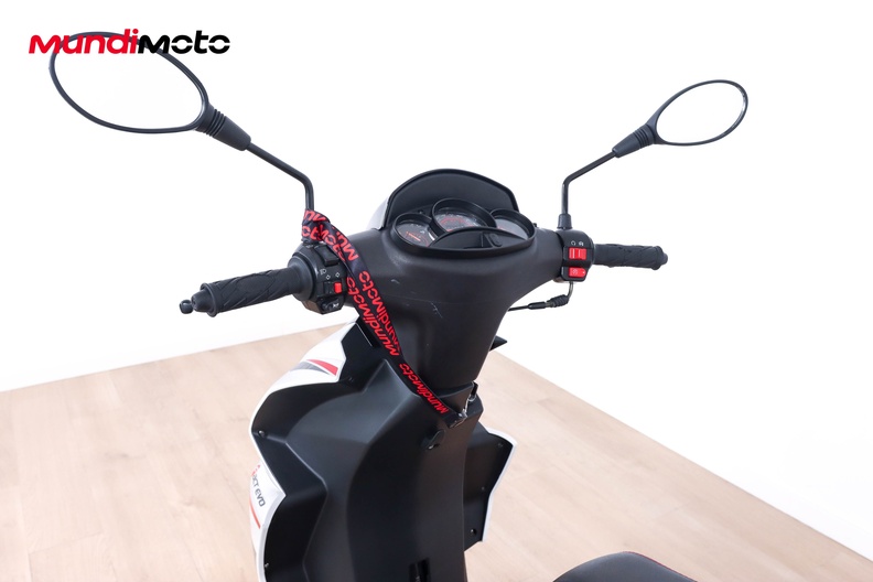 Motorbike image 10
