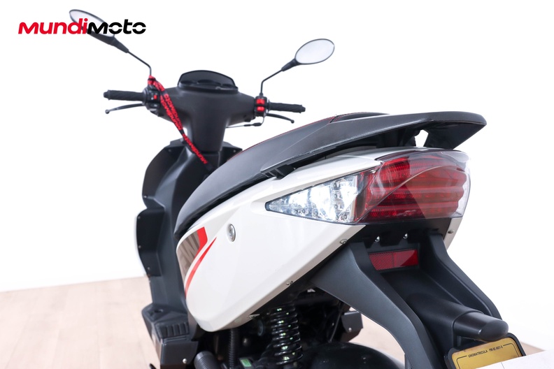 Motorbike image 8