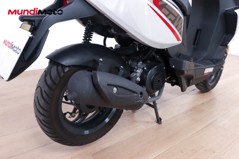 Motorbike image 3