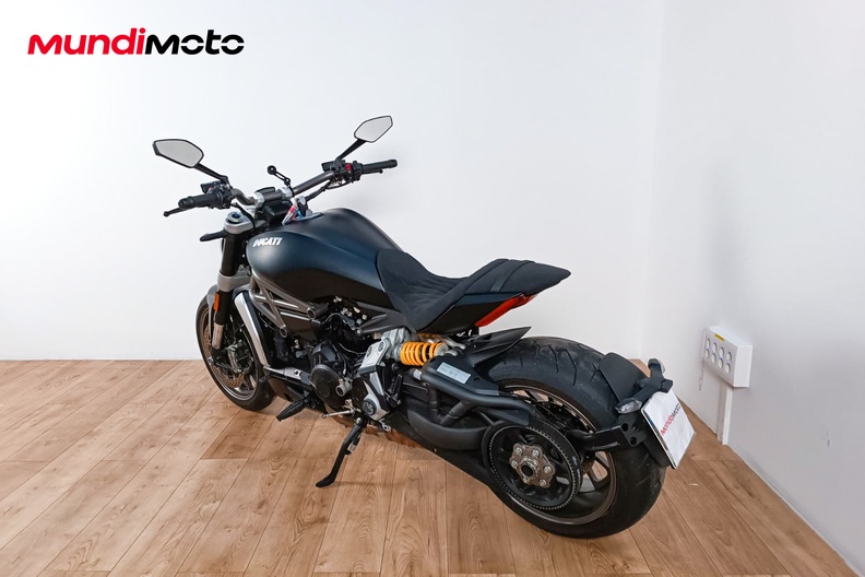 Motorbike image 7