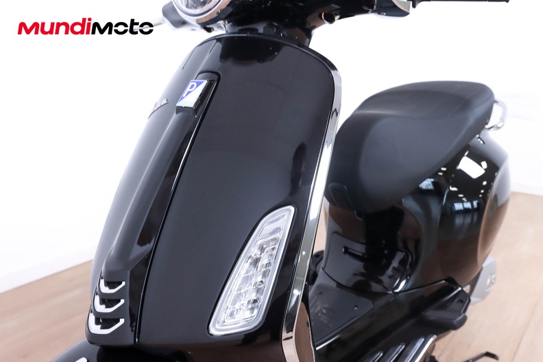 Motorbike image 9
