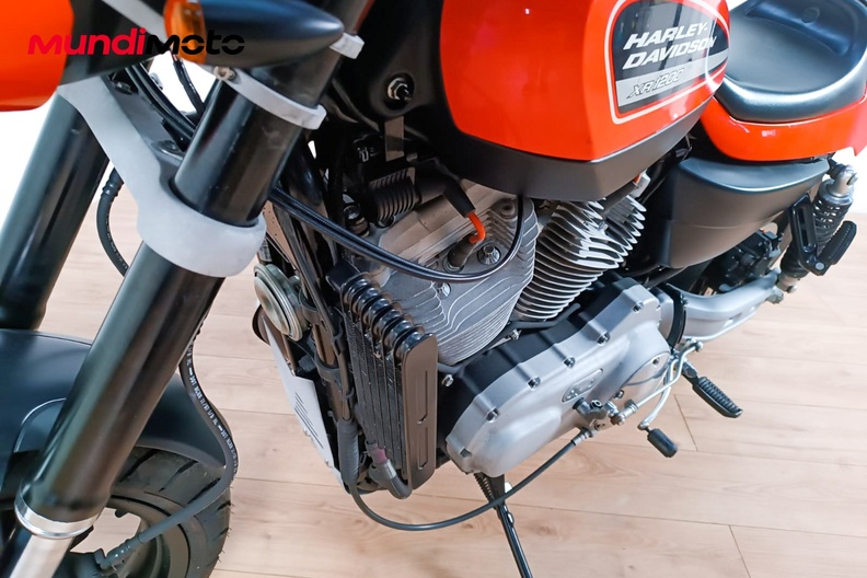 Motorbike image 9