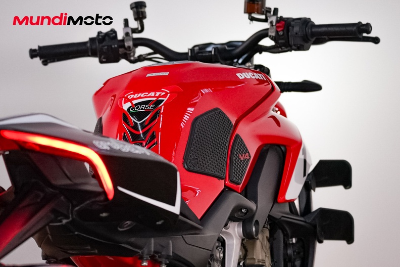 Motorbike image 3