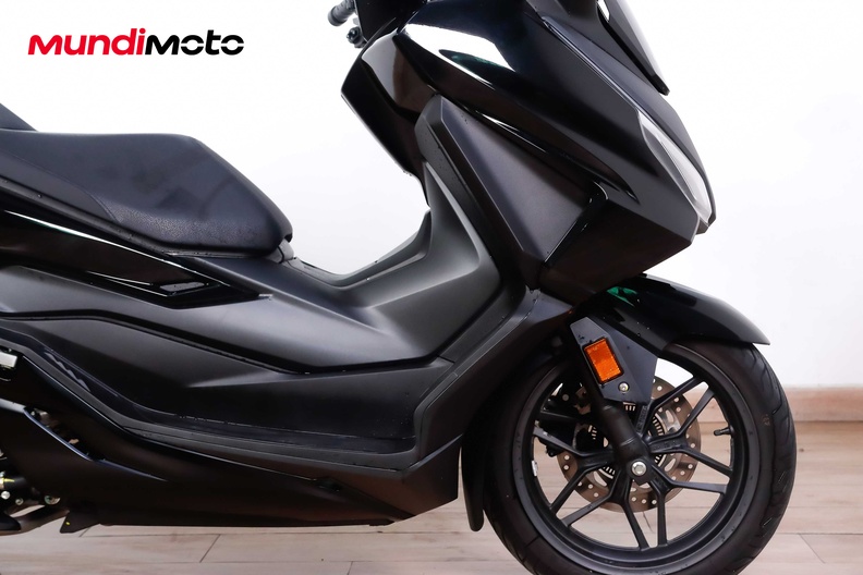 Motorbike image 12