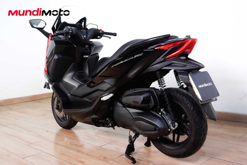 Motorbike image 6