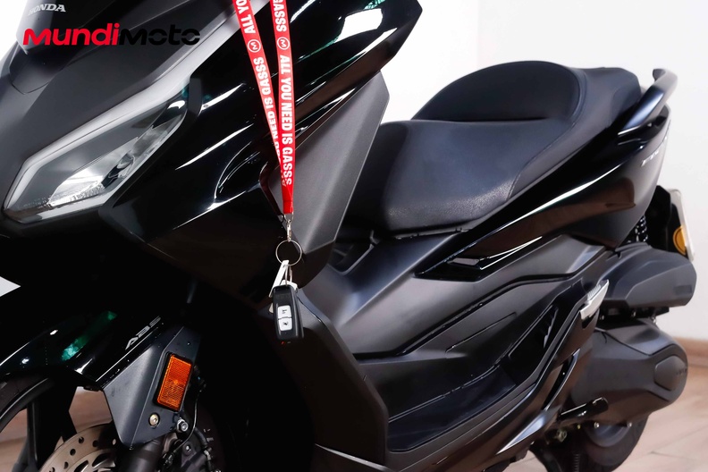 Motorbike image 8