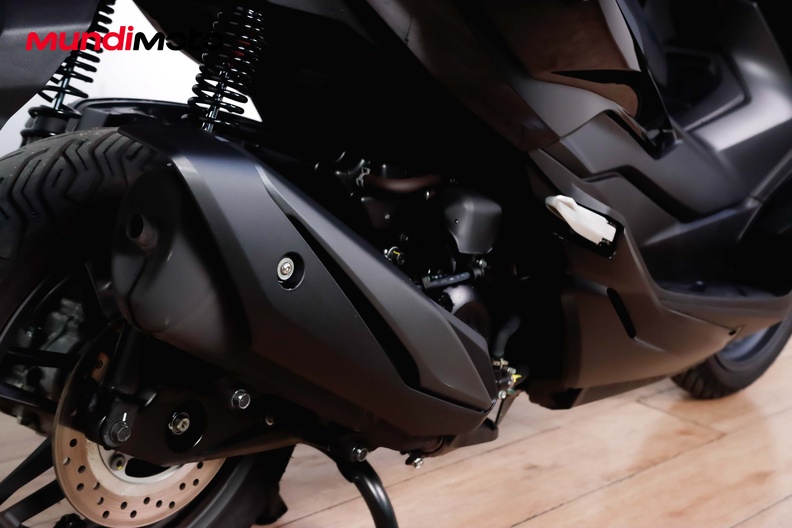 Motorbike image 3