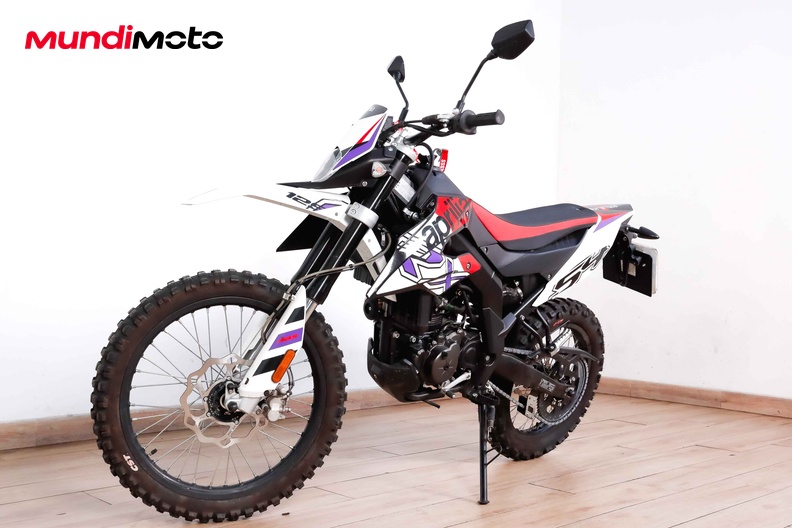 Motorbike image 7