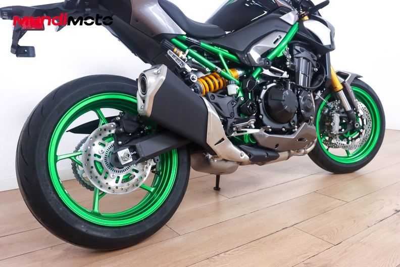 Motorbike image 3