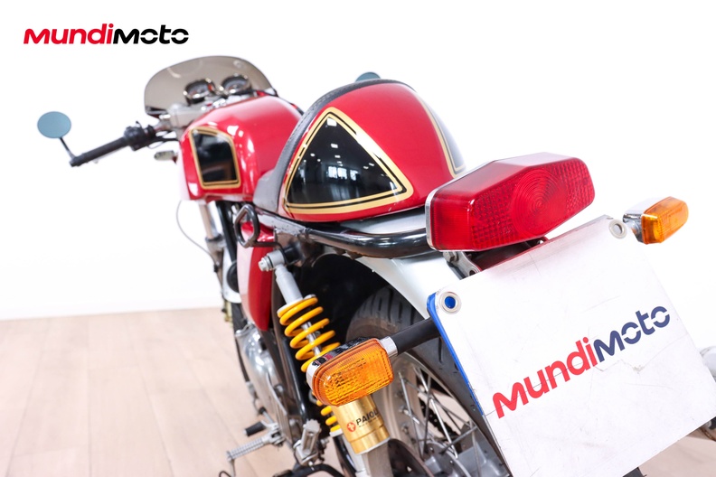 https://assets.mundimoto.com/images/0b0f1021-e49c-4065-9a06-fea7cc2bc067/LEFT_BACK_DETAIL-0_medium.jpg