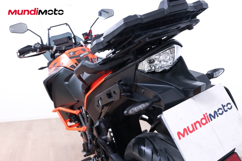 Motorbike image 8