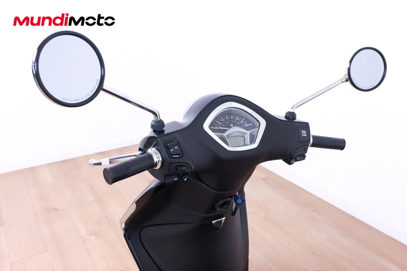 Motorbike image 10