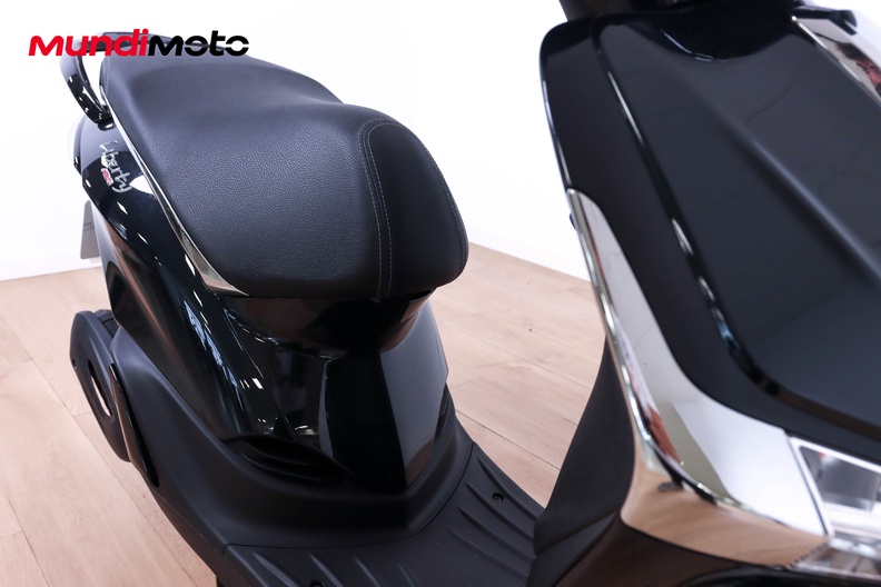 Motorbike image 12